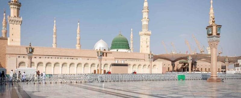 Large Group Madinah Ziyarat Tour – Minibus (15 Guests) - Image 6